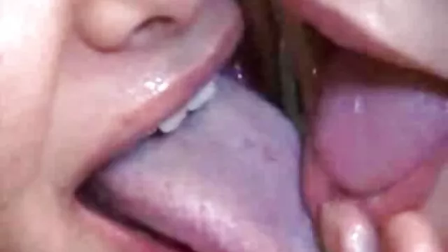 پورنو داغ بدون ثبت نام  یک سبزه عکس سکسی پسر ها زیبا پسر خوش شانس است