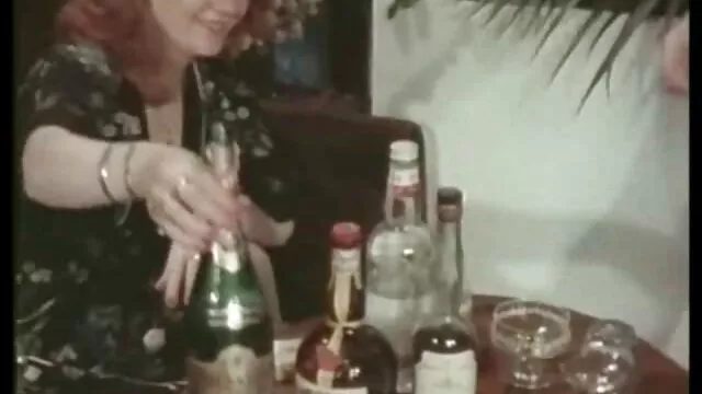 پورنو داغ بدون ثبت نام  من یک عکس سکسی مادر وپسر طبیعت بلوند می آورم تا او را بر آلت تناسلی خود بکشد