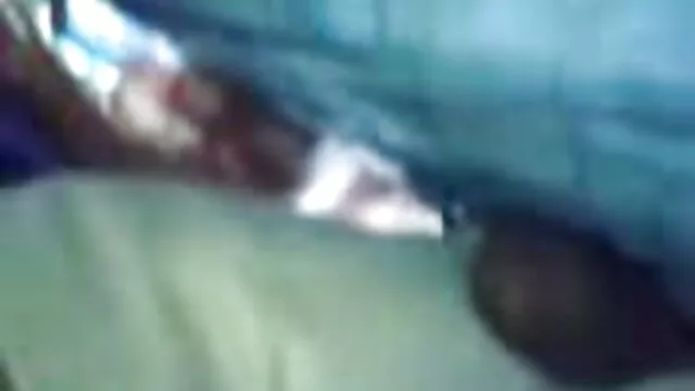 پورنو داغ بدون ثبت نام  مردان متاهل یک زن شکننده را دانلود رایگان فیلم سکس مادر و پسر بدست می آورند