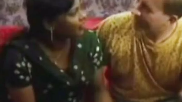 پورنو داغ بدون ثبت نام  سبزه پول و عکس های سکسی دختر و پسر رابطه جنسی می خواهد