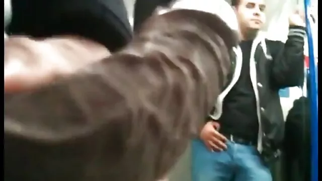 پورنو داغ بدون ثبت نام  کیف پول را به سمت زن چرخاند و با او رابطه جنسی برقرار عکس سکسی پسر دختر كرد